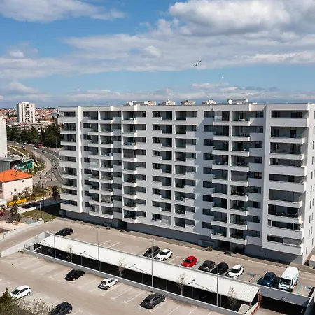 365 Sunsets By Belmont Realty Apartman *