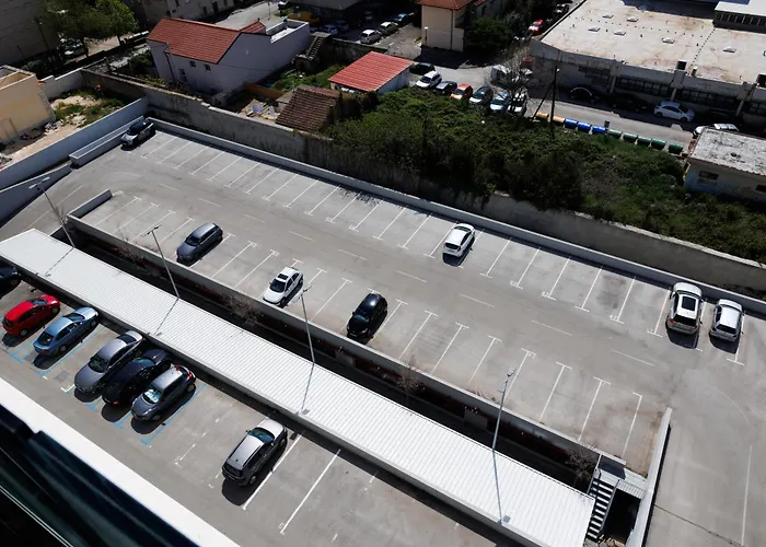 365 Sunsets By Belmont Realty *