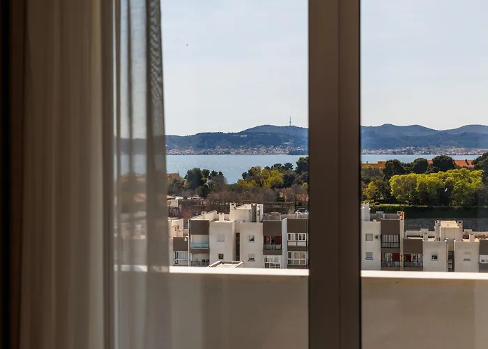 365 Sunsets By Belmont Realty 扎达尔